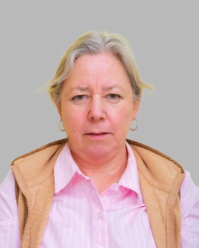 Ms Janey Leakey
